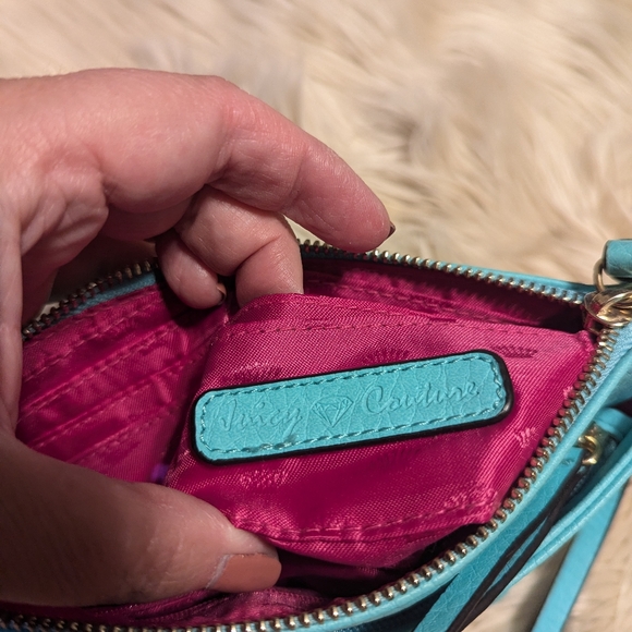 Juicy couture Wristlet - Picture 5 of 7